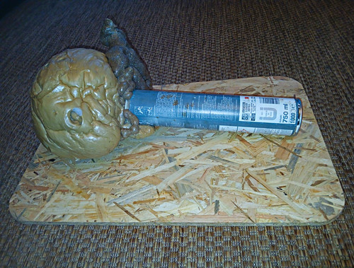 Explosive bauschaum kunst - bauschaum,